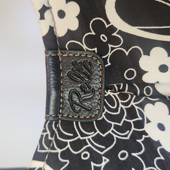 Relic - Black and White Cloth Handbag w Wooden Handle - Picture 4 of 13